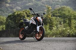 Ktm 250 Duke Gen 3 Front Right Three Quarter