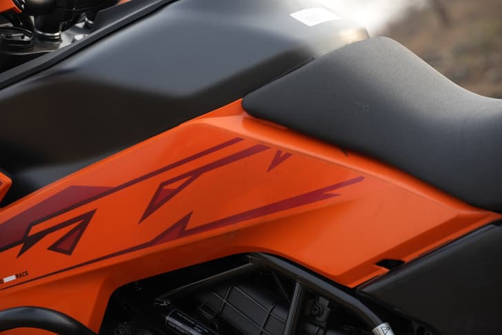 Color Orange