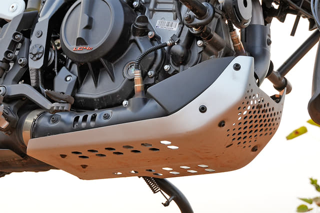 Exhaust Pipes Image - 34660