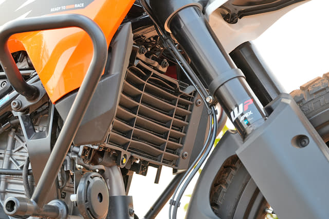 Color Orange, Black Image - 34666