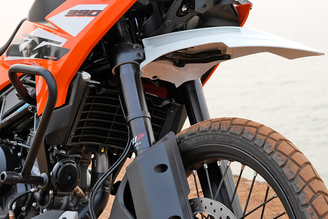 Color Orange, Black, White