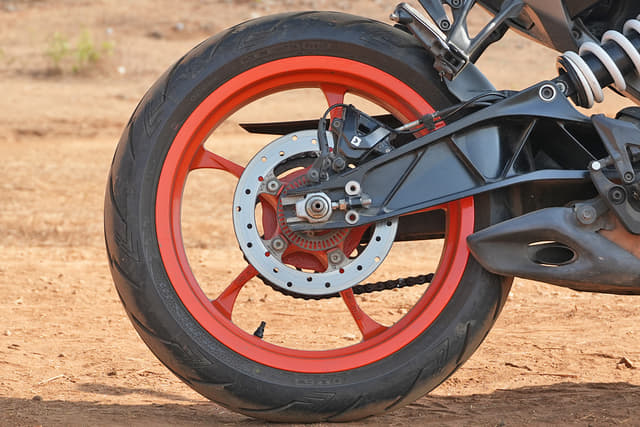 Color Red, Black Image - 34573