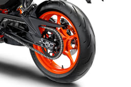 Ktm 390 Duke R Color Orange, Black