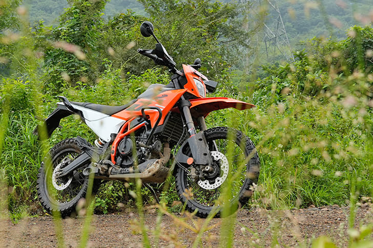 Color Orange, White