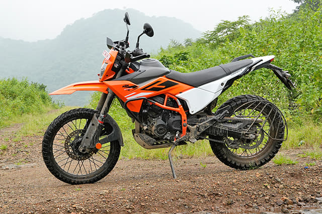 Front Left Three Quarter Image - 31709