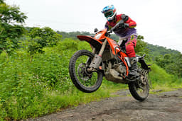 Ktm 390 Enduro R Color Orange, Black, White, Red
