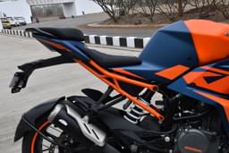 Ktm Rc 390 2022 Front Right Three Quarter