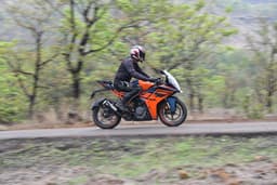 Ktm Rc 390 2022 Front Right Three Quarter