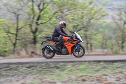 Ktm Rc 390 2022 Front Right Three Quarter