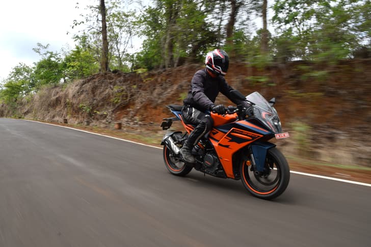 KTM RC 390 Images