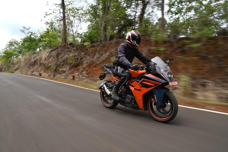 KTM RC 390 2022 Images