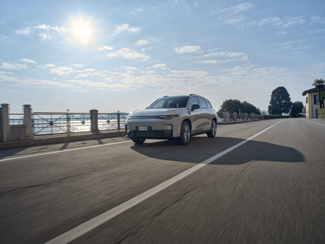 Front Right Three Quarter