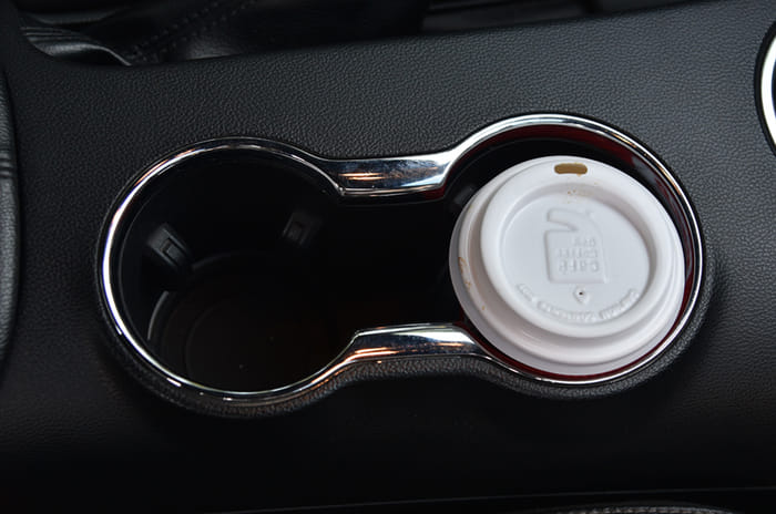 Mustang cupholders