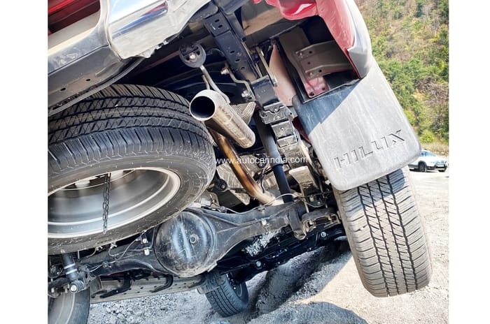 Toyota Hilux suspension, underbody and chassis