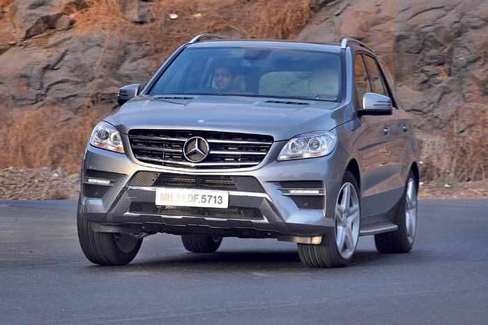 Mercedes ML 350 CDI front quarter Mercedes ML 350 CDI front quarter