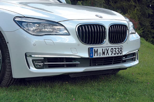 2013 BMW 7-series review, test drive and video