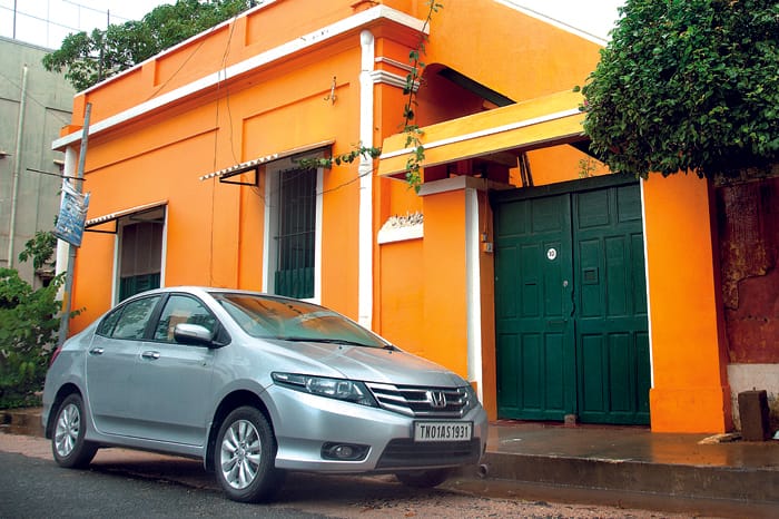 Discover India: Pondicherry and Mahabalipuram