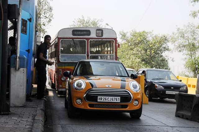 Mini Epic Drive: Leg 1 Day 1 Mumbai - Pune