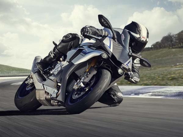 Yamaha launches R1, R1M in India Yamaha launches R1, R1M in India