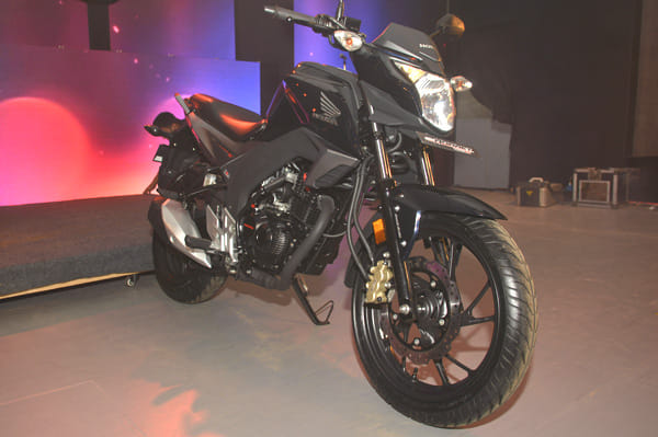 Honda CB Hornet 160R first look