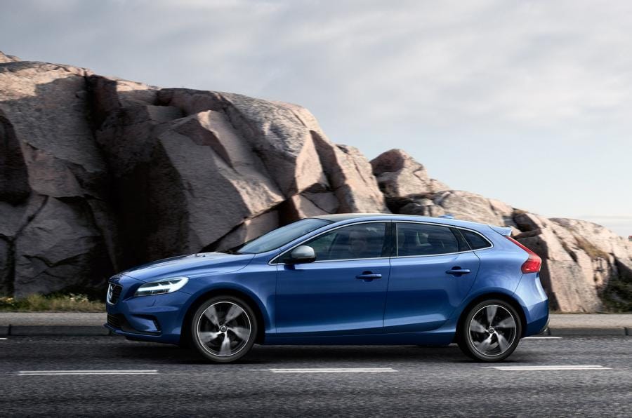 Volvo V40, V40 Cross Country facelift revealed - Introduction