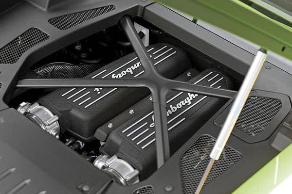 Lamborghini Huracán LP580-2 track drive