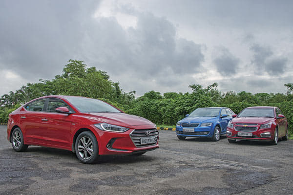 Hyundai Elantra vs Skoda Octavia vs Chevrolet Cruze diesel comparison
