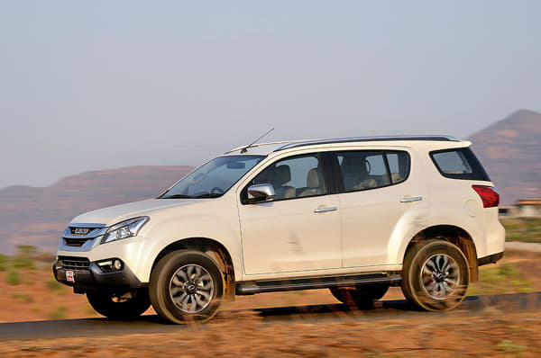 2017 Isuzu MUX review: Plain but purposeful