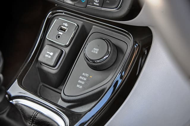 2017 Jeep Compass India off-road experience