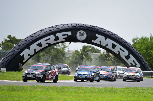 Devin Robertson tops VW Ameo Cup Round 2, Race 1