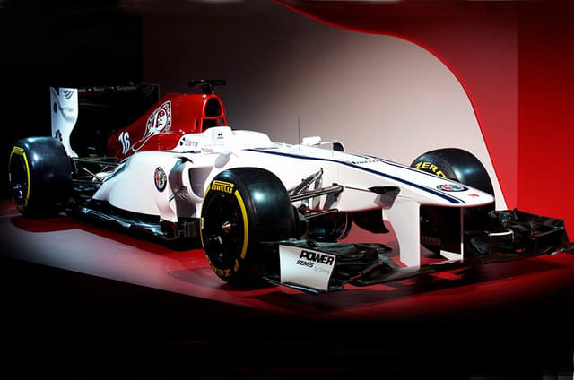 Sauber showcases Alfa Romeo livery for 2018 F1 season