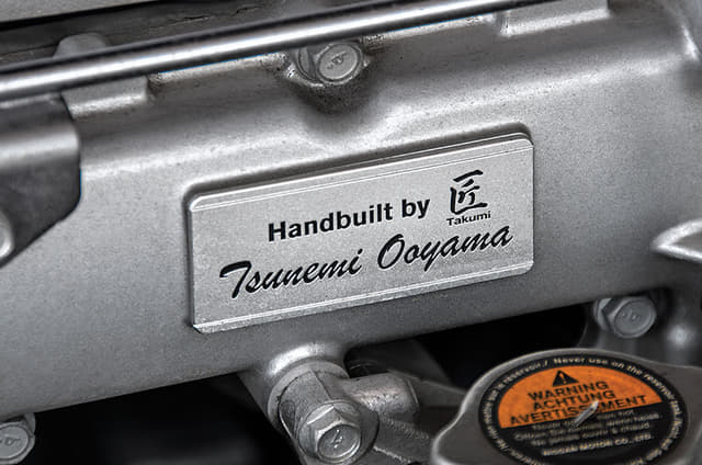 2018 Mercedes-AMG GT R vs Nissan GT-R comparison