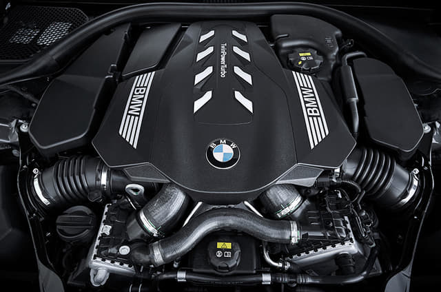 2019 BMW 7 Series facelift review, test drive