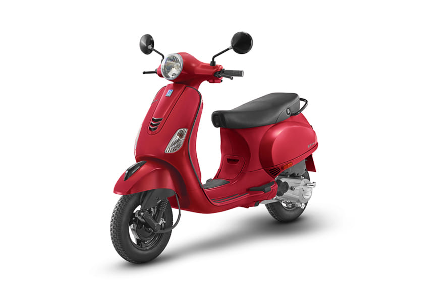 Vespa officially launches the Urban Club 125 at Rs 72,190