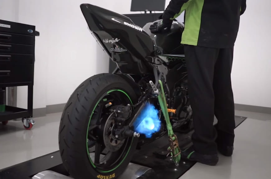 20200516054225_Kawasaki-ZX25R.jpg