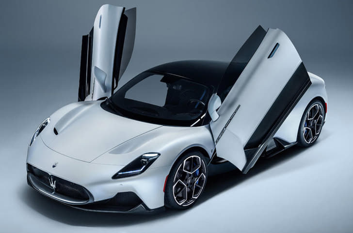 Maserati MC20 doors