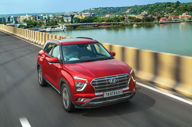 Hyundai Creta - Paws and effect
