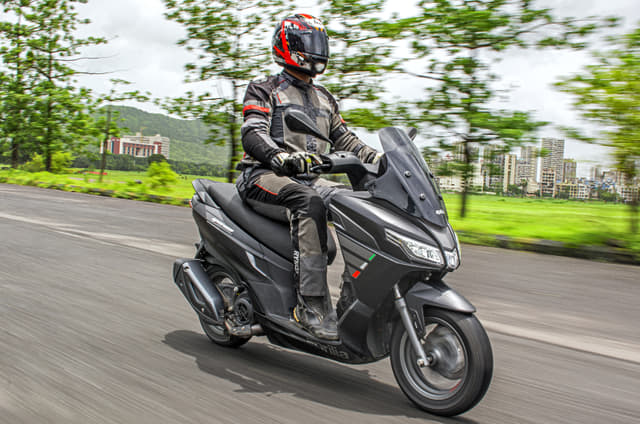 Aprilia SXR 125 review, road test