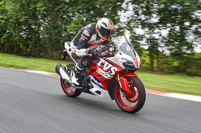 2021 TVS Apache RR 310 review, track ride