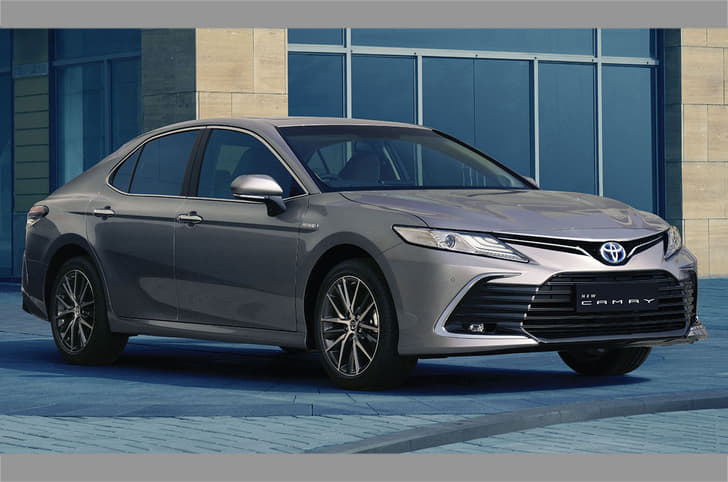 Toyota Camry Hybrid facelift.
