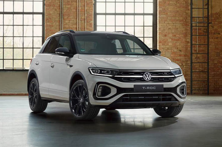 Volkswagen T-Roc front quarter 