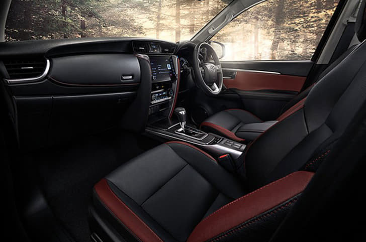 Toyota Fortuner Commander interior