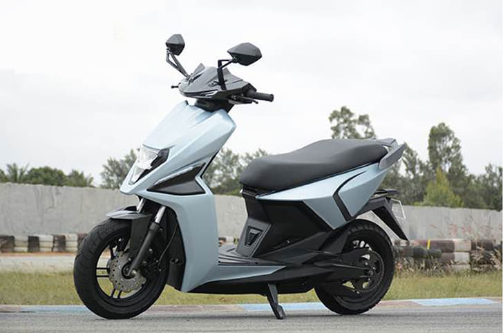 Simple One e-scooter