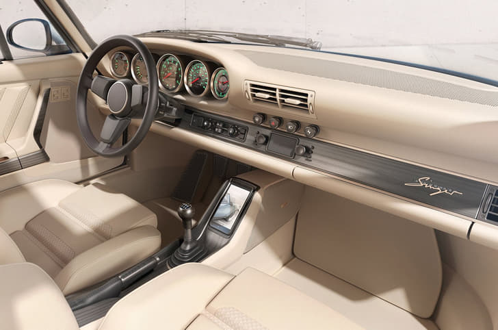 Singer Turbo Study interior