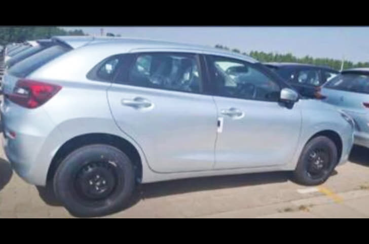 Maruti Baleno side