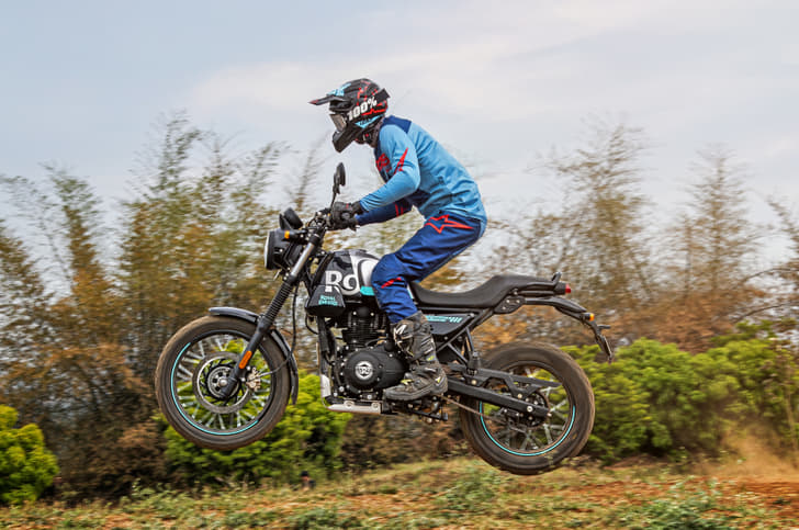 Royal Enfield Scram 411 jump