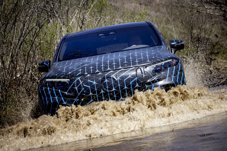 Mercedes-Benz EQS SUV front.