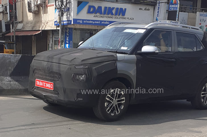 Hyundai Venue facelift spyshot India