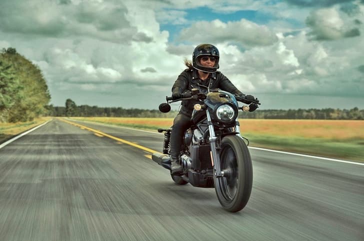 Harley-Davidson Nightster front three quarters