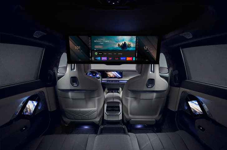 BMW i7 interior